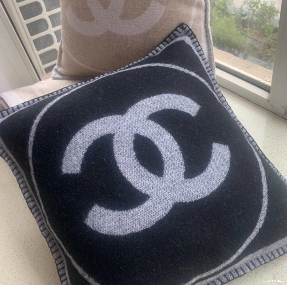WOOL COCO PILLOW THROW 0805